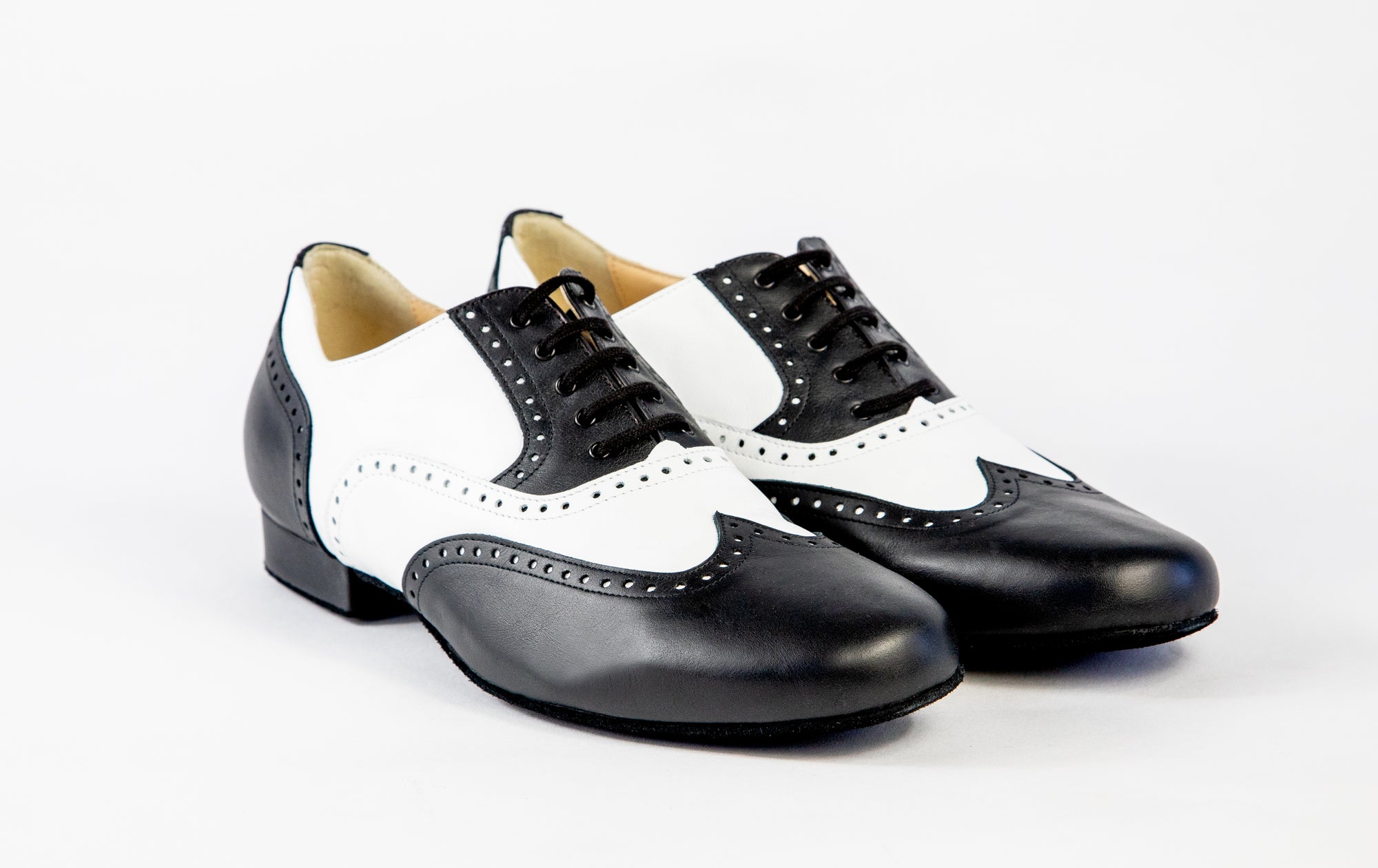 Franklin Black White Leather 811